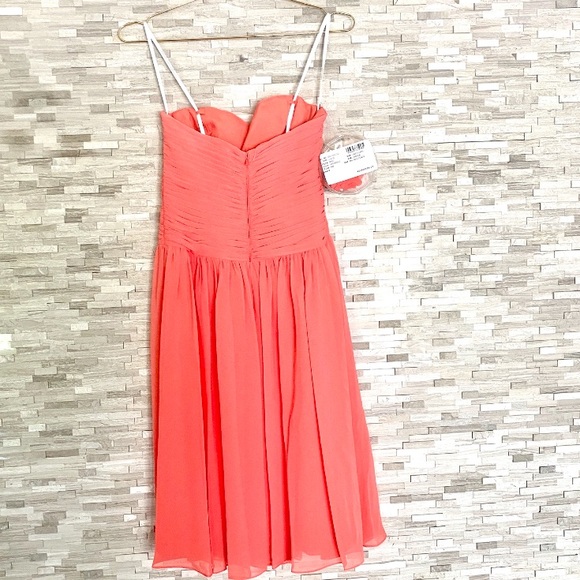 Coral knee-length bridesmaid dress - Picture 2 of 6